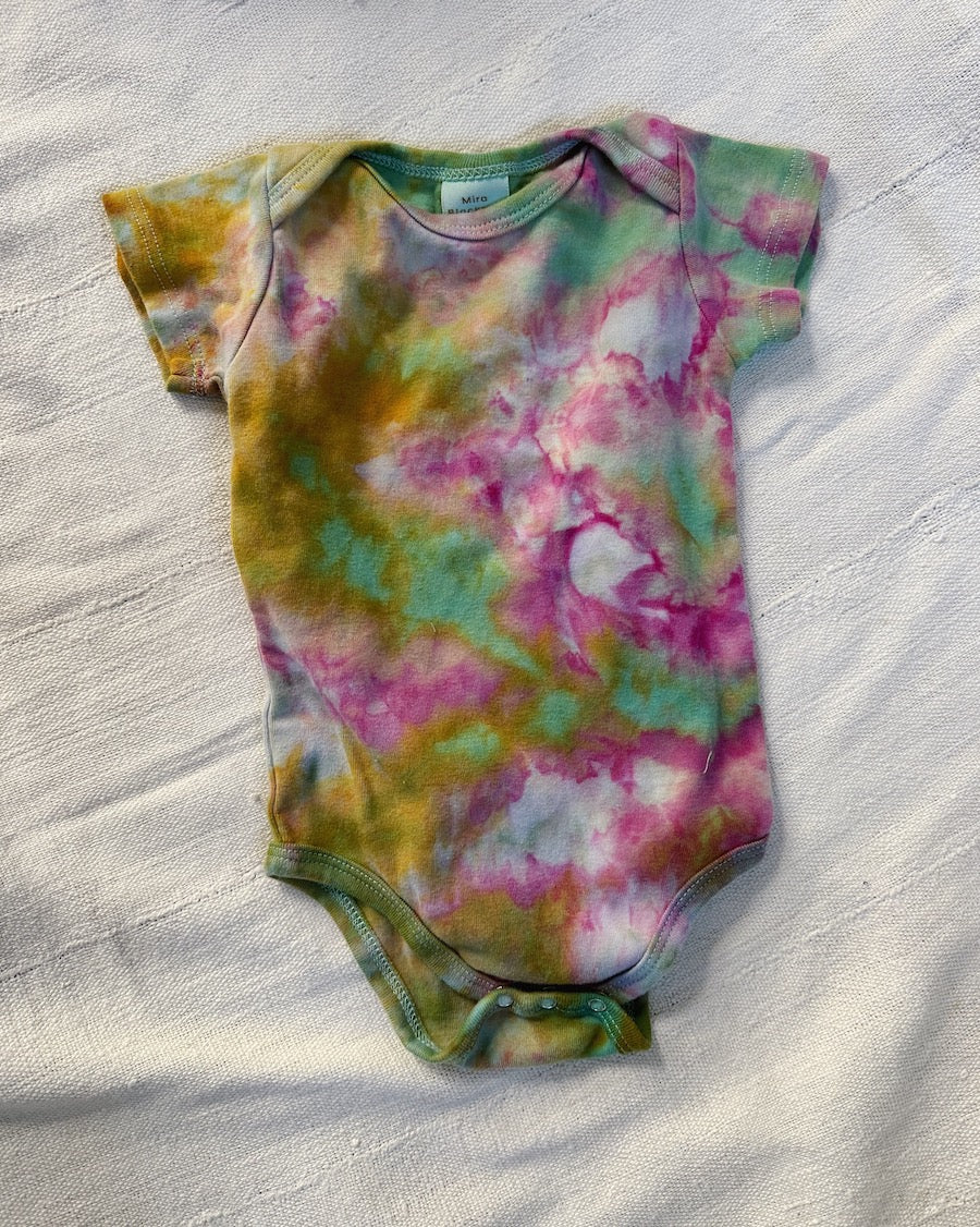 Organic Onesies in Water lilly