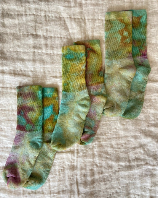 Hand Dyed Organic Cotton Crew Socks - Water Lilly